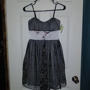 Windsor Strapless Formal Party Prom Dress Size 3 Dance Holiday Dress Mardi Gras